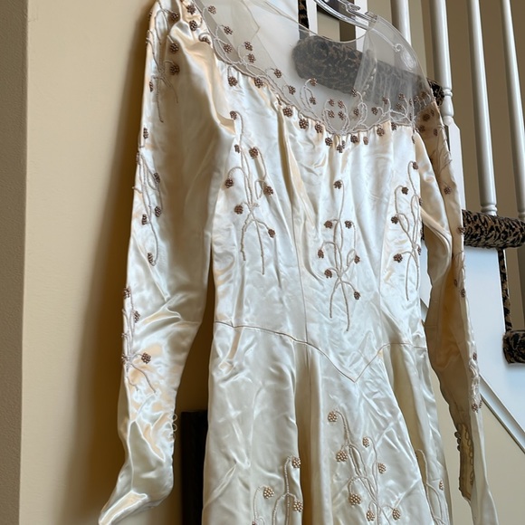 VINTAGE 1940’s ANTIQUE WEDDING GOWN size sm - Picture 15 of 16